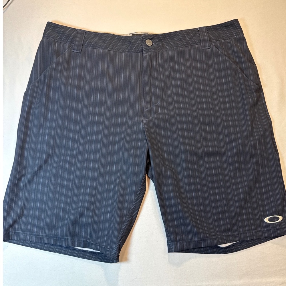 Oakley Mens Pinstripe Golf Shorts Navy Blue 38W Hybrid Casual Performance 38